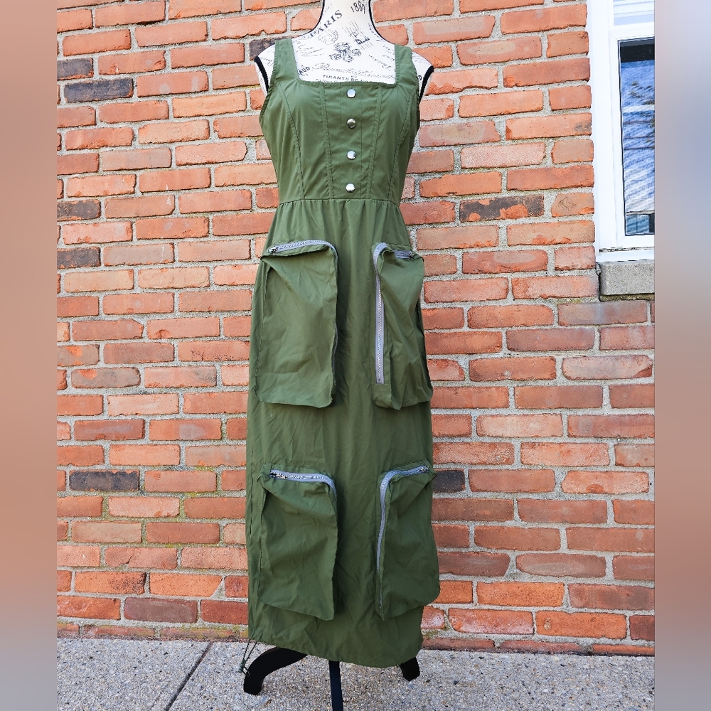 New Green Cargo Utility Detail Pocket Sleeveless A- Line Sporty Casual Dress.